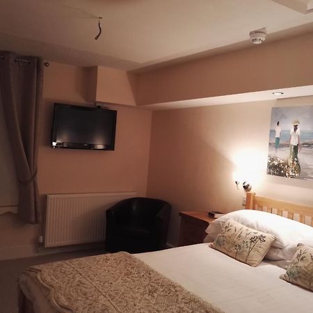 Crown Hotel 科文 外观 照片