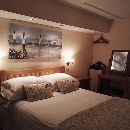Crown Hotel 科文 外观 照片